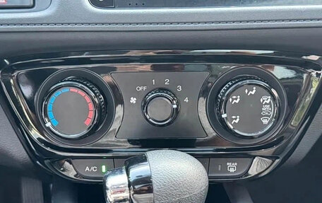 Honda Vezel, 2021 год, 1 445 000 рублей, 19 фотография