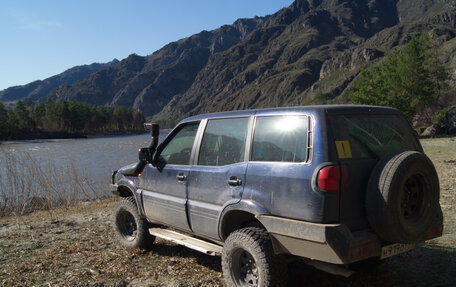 Nissan Terrano II рестайлинг, 2004 год, 600 000 рублей, 2 фотография