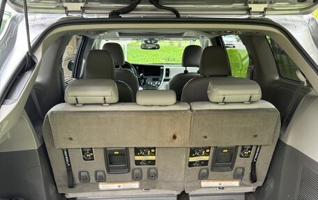 Toyota Sienna III, 2016 год, 3 250 000 рублей, 11 фотография