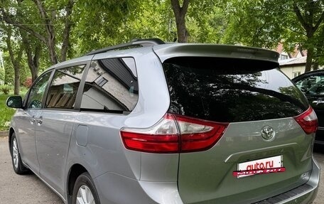 Toyota Sienna III, 2016 год, 3 250 000 рублей, 4 фотография