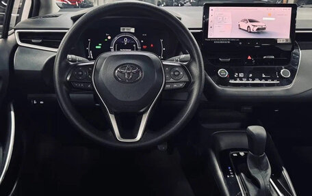 Toyota Corolla, 2024 год, 2 800 000 рублей, 6 фотография