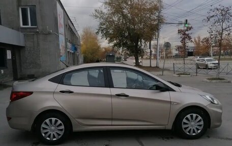 Hyundai Solaris II рестайлинг, 2013 год, 915 000 рублей, 10 фотография