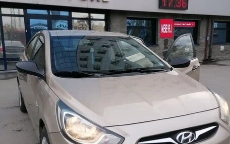 Hyundai Solaris II рестайлинг, 2013 год, 915 000 рублей, 4 фотография