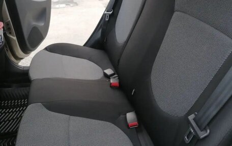 Hyundai Solaris II рестайлинг, 2013 год, 915 000 рублей, 13 фотография