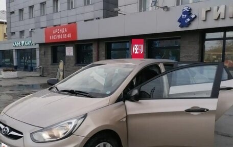 Hyundai Solaris II рестайлинг, 2013 год, 915 000 рублей, 14 фотография