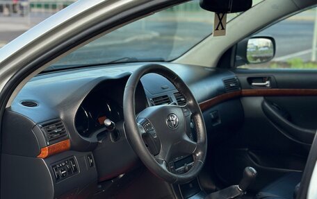 Toyota Avensis III рестайлинг, 2007 год, 800 000 рублей, 18 фотография