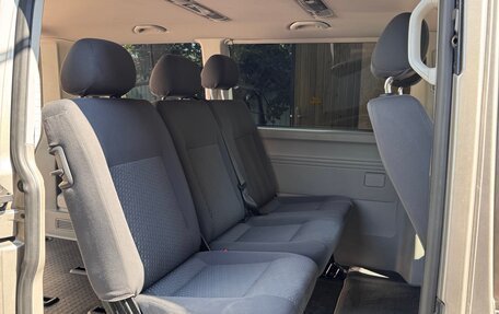 Volkswagen Caravelle T5, 2013 год, 2 600 000 рублей, 13 фотография