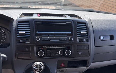 Volkswagen Caravelle T5, 2013 год, 2 600 000 рублей, 11 фотография