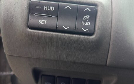 Toyota Prius v (+) I (ZVW40/41) рестайлинг, 2012 год, 1 600 000 рублей, 12 фотография