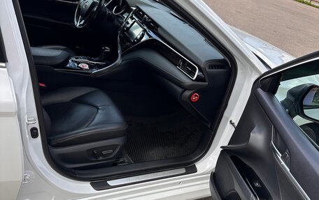 Toyota Camry, 2019 год, 2 630 000 рублей, 16 фотография