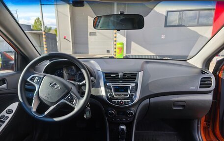 Hyundai Solaris II рестайлинг, 2015 год, 915 000 рублей, 6 фотография