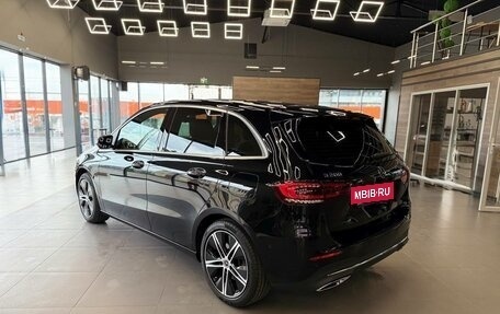 Mercedes-Benz B-Класс, 2019 год, 2 590 000 рублей, 3 фотография