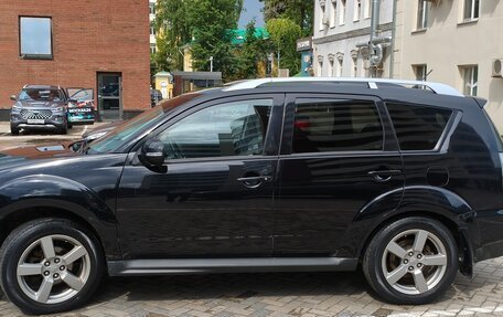 Mitsubishi Outlander III рестайлинг 3, 2010 год, 1 070 000 рублей, 4 фотография
