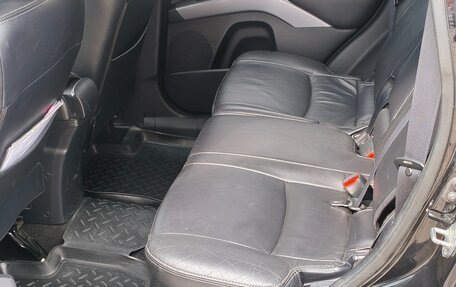 Mitsubishi Outlander III рестайлинг 3, 2010 год, 1 070 000 рублей, 8 фотография