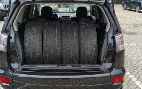 Mitsubishi Outlander III рестайлинг 3, 2010 год, 1 070 000 рублей, 9 фотография