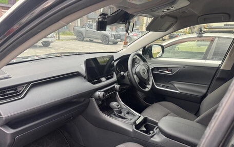Toyota RAV4, 2021 год, 2 550 000 рублей, 15 фотография