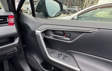 Toyota RAV4, 2021 год, 2 550 000 рублей, 19 фотография