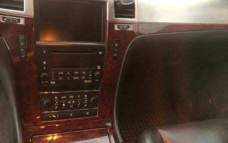 Cadillac Escalade III, 2008 год, 1 790 000 рублей, 8 фотография