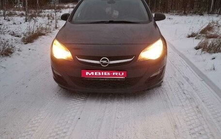 Opel Astra J, 2013 год, 600 000 рублей, 5 фотография