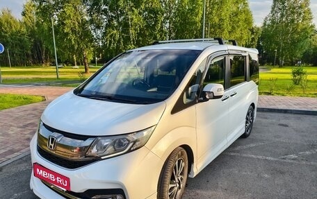 Honda Stepwgn IV, 2015 год, 2 100 000 рублей, 1 фотография