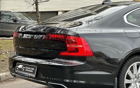Volvo S90 II рестайлинг, 2019 год, 3 000 000 рублей, 6 фотография