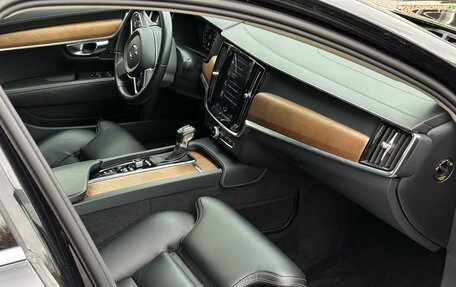 Volvo S90 II рестайлинг, 2019 год, 3 000 000 рублей, 15 фотография