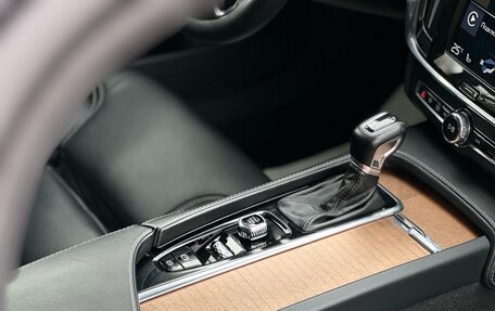Volvo S90 II рестайлинг, 2019 год, 3 000 000 рублей, 17 фотография