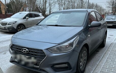 Hyundai Solaris II рестайлинг, 2018 год, 1 300 000 рублей, 2 фотография