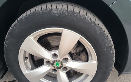 Skoda Rapid I, 2015 год, 900 000 рублей, 24 фотография