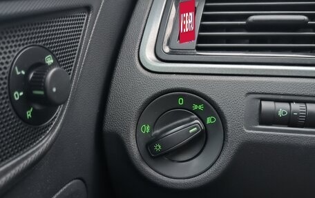 Skoda Rapid I, 2015 год, 900 000 рублей, 35 фотография
