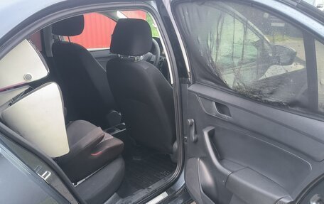Skoda Rapid I, 2015 год, 900 000 рублей, 38 фотография