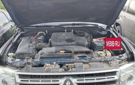 Mitsubishi Pajero IV, 2008 год, 1 400 000 рублей, 7 фотография