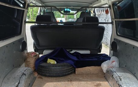 Toyota HiAce H100, 2003 год, 550 000 рублей, 18 фотография