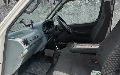 Toyota HiAce H100, 2003 год, 550 000 рублей, 12 фотография
