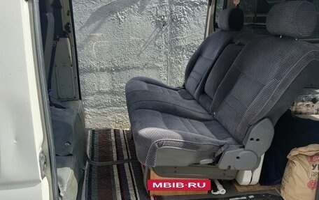 Toyota HiAce H100, 2003 год, 550 000 рублей, 14 фотография