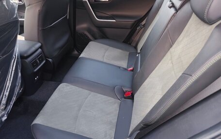 Toyota RAV4, 2025 год, 3 640 000 рублей, 8 фотография