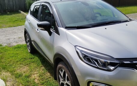 Renault Kaptur I рестайлинг, 2020 год, 1 800 000 рублей, 6 фотография