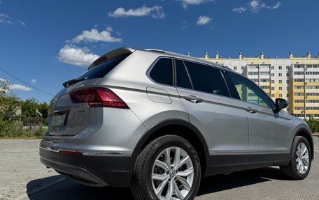 Volkswagen Tiguan II, 2018 год, 3 000 000 рублей, 6 фотография
