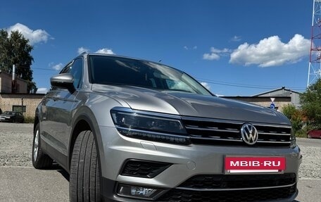 Volkswagen Tiguan II, 2018 год, 3 000 000 рублей, 3 фотография