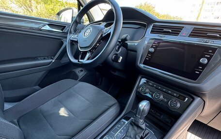 Volkswagen Tiguan II, 2018 год, 3 000 000 рублей, 16 фотография