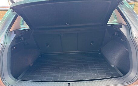 Volkswagen Tiguan II, 2018 год, 3 000 000 рублей, 26 фотография
