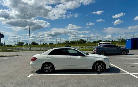 Mercedes-Benz E-Класс, 2011 год, 1 800 000 рублей, 3 фотография