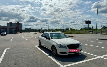 Mercedes-Benz E-Класс, 2011 год, 1 800 000 рублей, 2 фотография