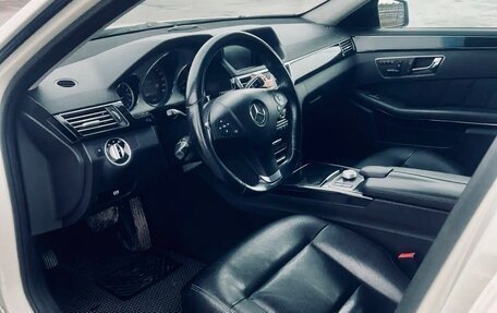 Mercedes-Benz E-Класс, 2011 год, 1 800 000 рублей, 9 фотография