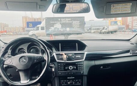 Mercedes-Benz E-Класс, 2011 год, 1 800 000 рублей, 10 фотография