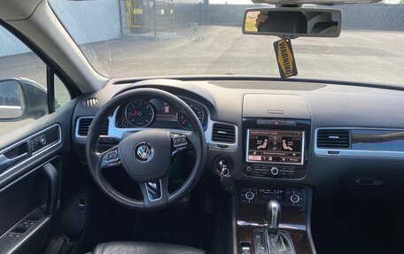 Volkswagen Touareg III, 2011 год, 1 550 000 рублей, 15 фотография