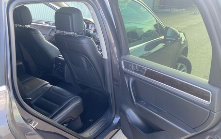 Volkswagen Touareg III, 2011 год, 1 550 000 рублей, 13 фотография