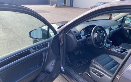 Volkswagen Touareg III, 2011 год, 1 550 000 рублей, 10 фотография
