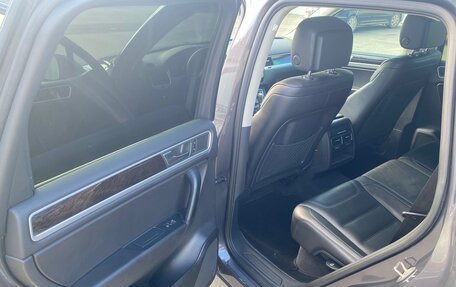 Volkswagen Touareg III, 2011 год, 1 550 000 рублей, 14 фотография