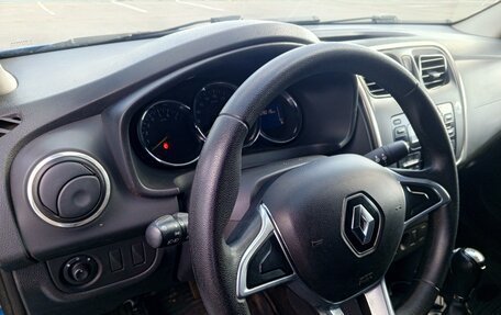 Renault Logan II, 2018 год, 690 000 рублей, 8 фотография